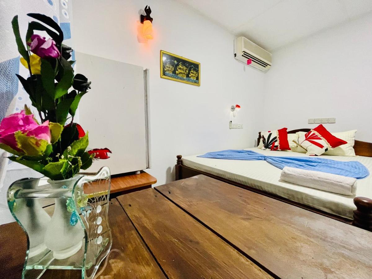 Nethusali Guest House Hikkaduwa Ngoại thất bức ảnh