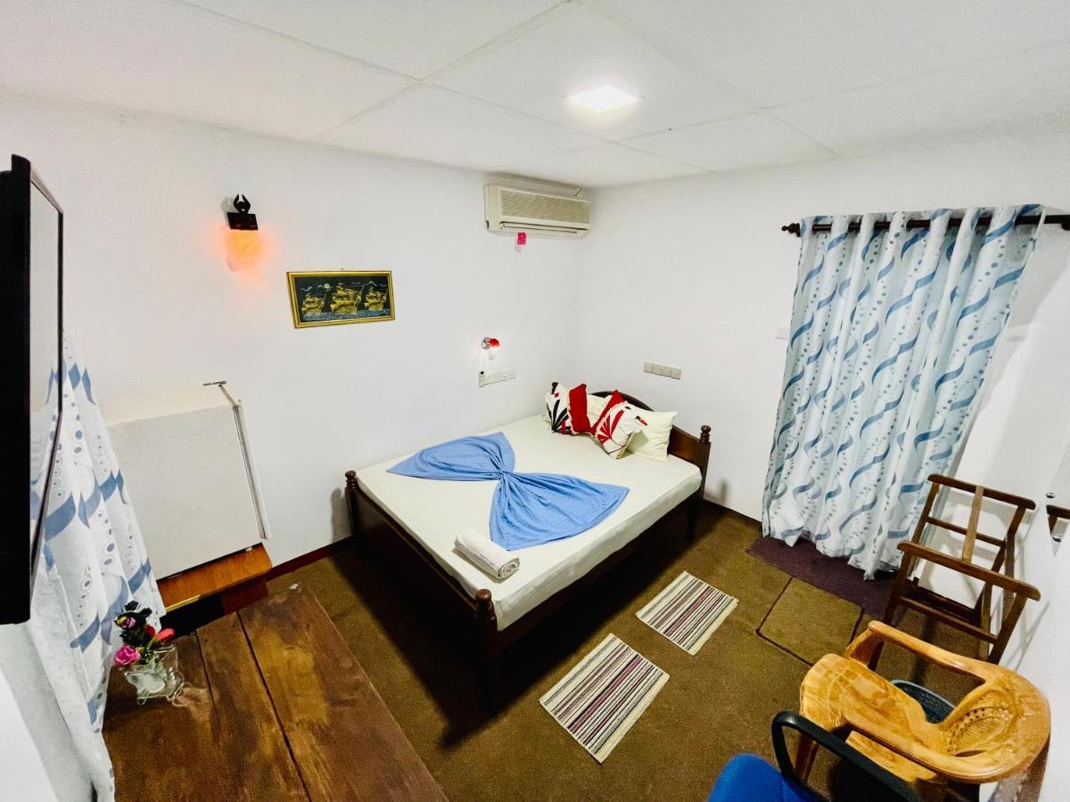 Nethusali Guest House Hikkaduwa Ngoại thất bức ảnh