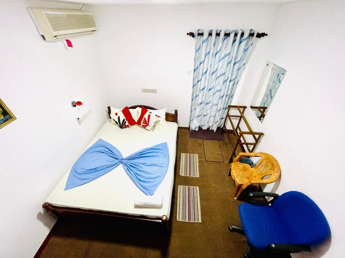 Nethusali Guest House Hikkaduwa Ngoại thất bức ảnh