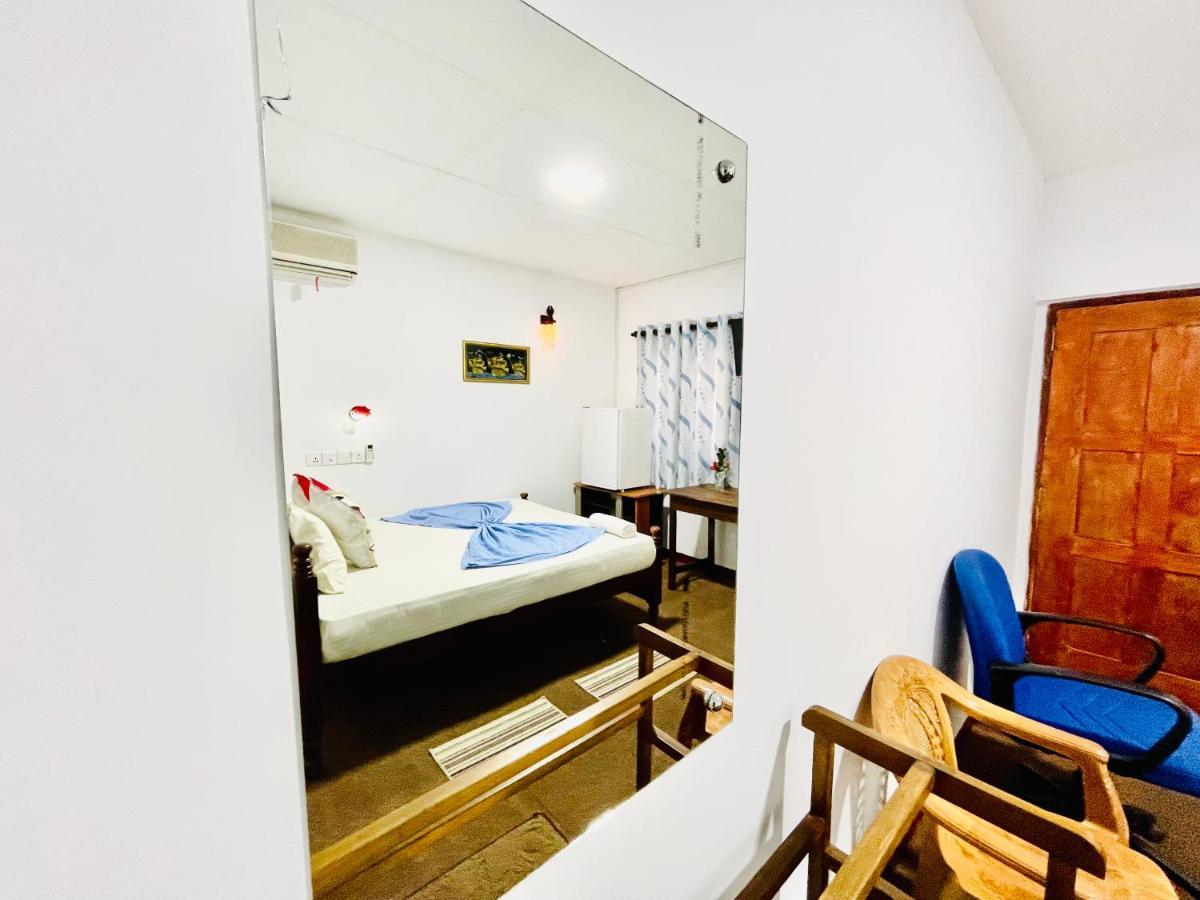 Nethusali Guest House Hikkaduwa Ngoại thất bức ảnh